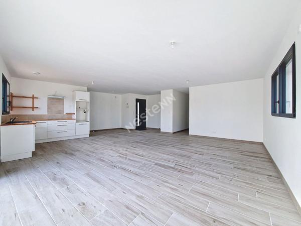 Sur la commune de Vouneuil-sous-Biard A vendre MAISON de PLAIN PIED de 100 m²