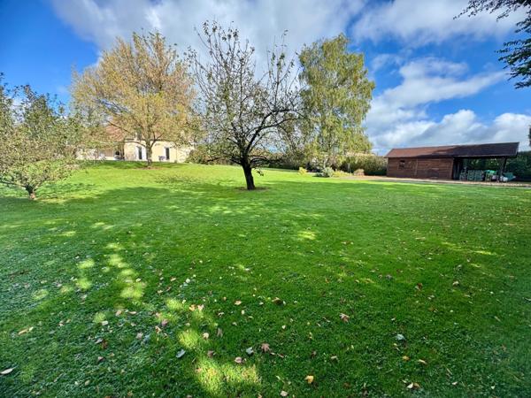 Pavillon 4 chambres sur terrain de 2600m2