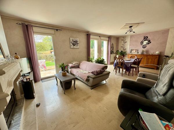 Pavillon 4 chambres sur terrain de 2600m2