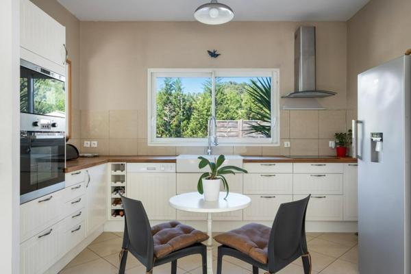 MOUGINS SUPERBE VILLA RECENTE