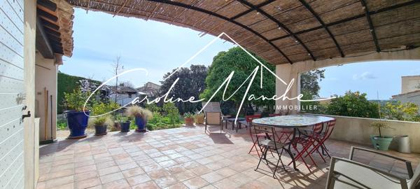 Villa provençale T6 de 175m² - terrasse, double garage et terrain de 1000m²