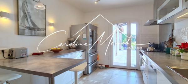 Villa provençale T6 de 175m² - terrasse, double garage et terrain de 1000m²