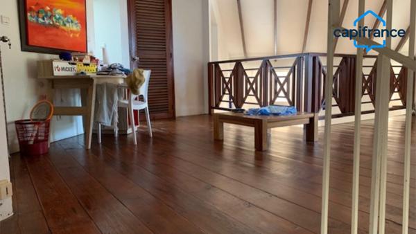 Coup de cœur pour cette villa d'architecte F7 sur les hauteurs de Fort- de-France !