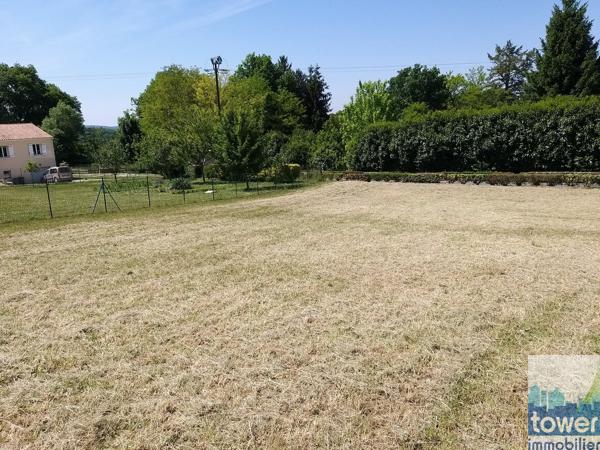 Terrain constructible 1098 m2 proche du bourg de Sers