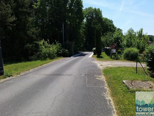 Terrain constructible 1098 m2 proche du bourg de Sers