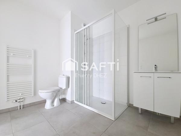 T2 41m² de 2022 au dernier étage avec balcon, vue dégagée et frais de notaire réduits !