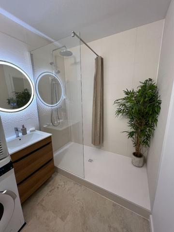 Appartement T2 ROYAN CENTRE avec terrasse, cave et parking Royan