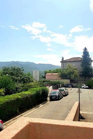 Chaleureux T3 avec balcon et loggia