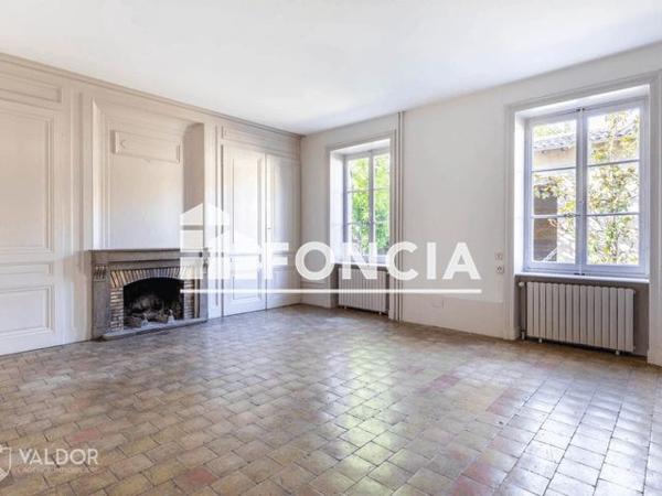 Location Maison 5 pièces 176.7 m² - 580 CHEMIN DE VALROING Chasselay 69380