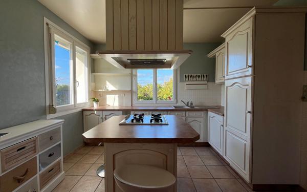 Maison à vendre    4 pièces • 74,35 m2 Saint-Hernin