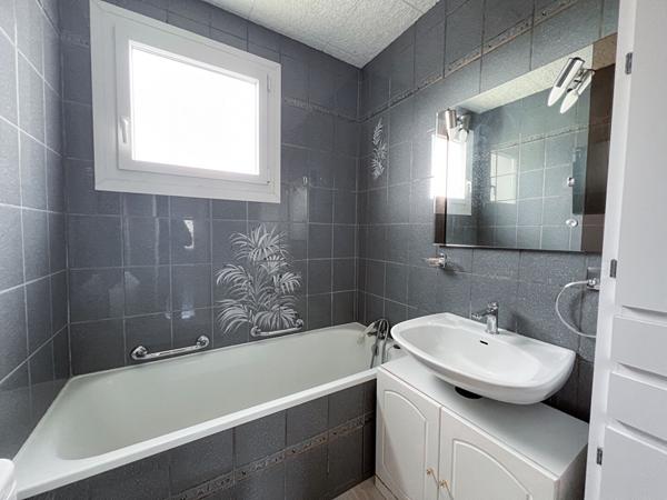 A VENDRE ANGERS - St Léonard/Justices- Maison 94m² - 3 chambres - Jardin- garage