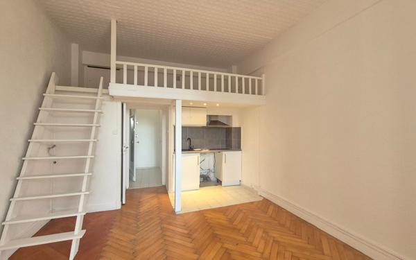 Appartement à louer    1 pièce •  Golfe Juan - Vallauris