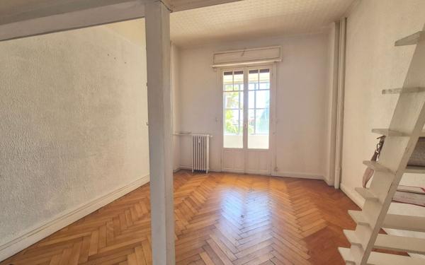 Appartement à louer    1 pièce •  Golfe Juan - Vallauris