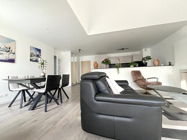 APARTEMENT ARRADON À VENDRE - Appartement contemporain de 3 pièces - Garage et PK - Un véritable bijou !