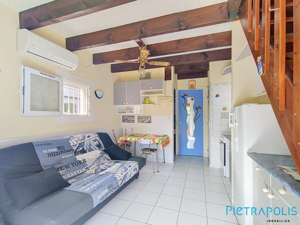 FRONTIGNAN PLAGE: Maison mitoyenne T3 en R+1, Véranda, Jardin, Stationnement