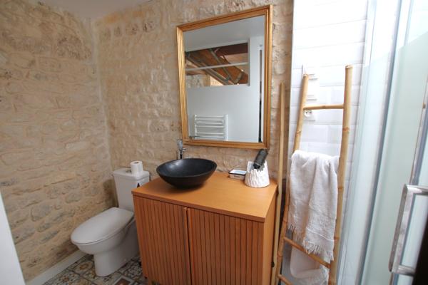 Maison en pierre avec piscine - Calme, charme et authenticité !