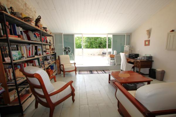 Maison en pierre avec piscine - Calme, charme et authenticité !