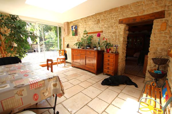 Maison en pierre avec piscine - Calme, charme et authenticité !