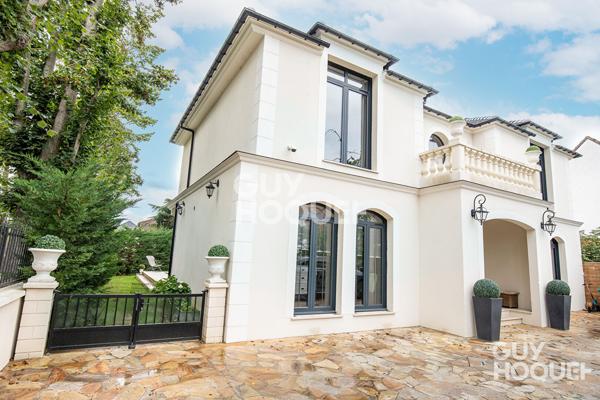 Maison d'exception à Draveil d'environ 230 m2 sur parcelle de 739 m2