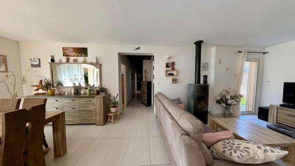 Villa indépendante 4 chambres ,1 bureau 900 m2 de terrain