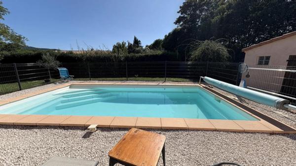 Villa indépendante 4 chambres ,1 bureau 900 m2 de terrain