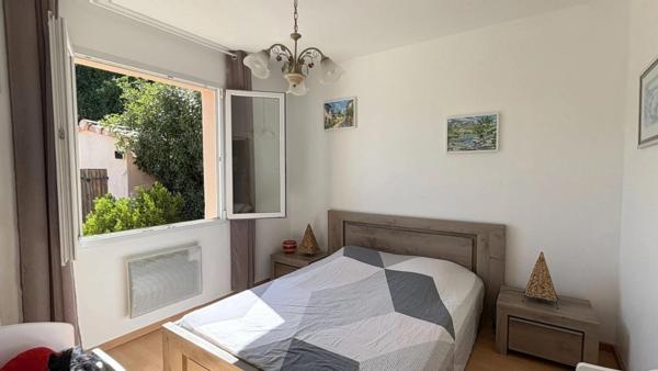 Villa indépendante 4 chambres ,1 bureau 900 m2 de terrain