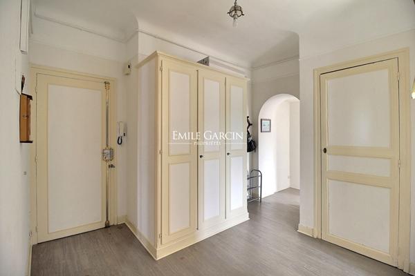 A vendre Biarritz Saint-Charles - Appartement ancien, dernier étage à quelques pas de la Grande Plage