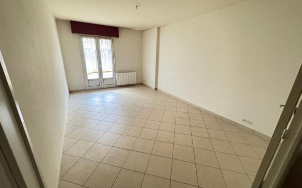 Appartement à vendre    3 pièces • 65 m2 Nogent-le-Rotrou