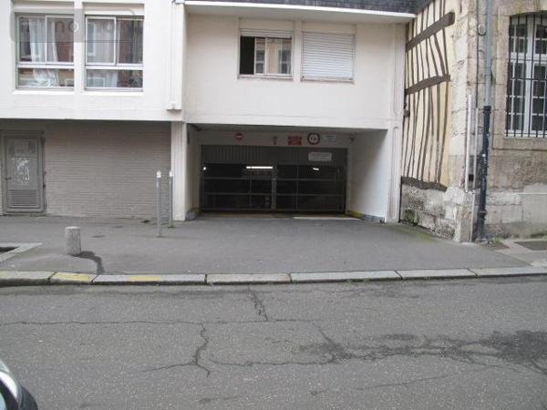 Garage - Parking à louer à Rouen en Seine-Maritime (76000), ref : 76002-L325
