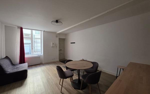 Appartement à louer    1 pièce • 28,15 m2 Orléans