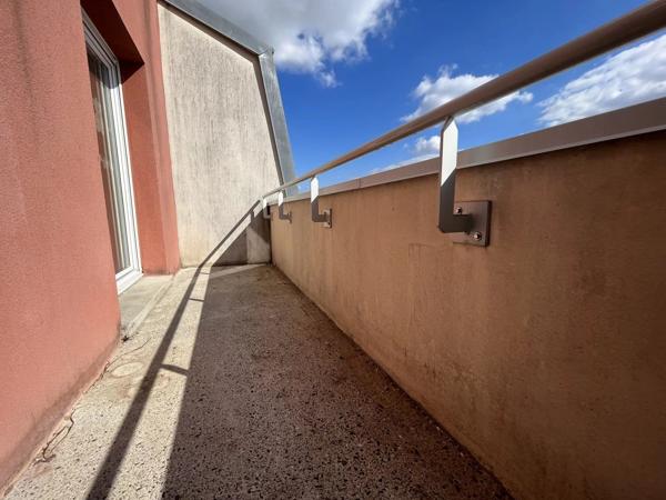 Location                                                      Appartement
                        
                     3 pièces                      64 m2                     à Saint-Quentin