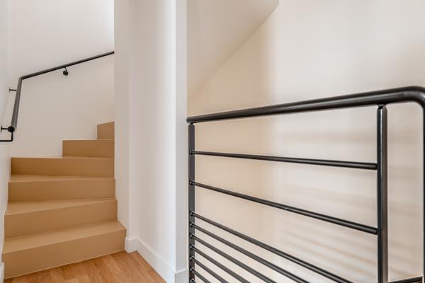 Paris (75014) PARIS 14 ÈME ALÉSIA / PLAISANCE : MAISON D’ARCHITECTE AVEC TERRASSE.