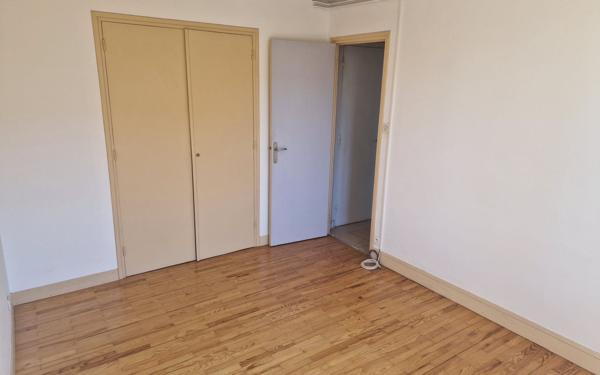 Appartement à vendre    2 pièces • 42 m2 Grenoble