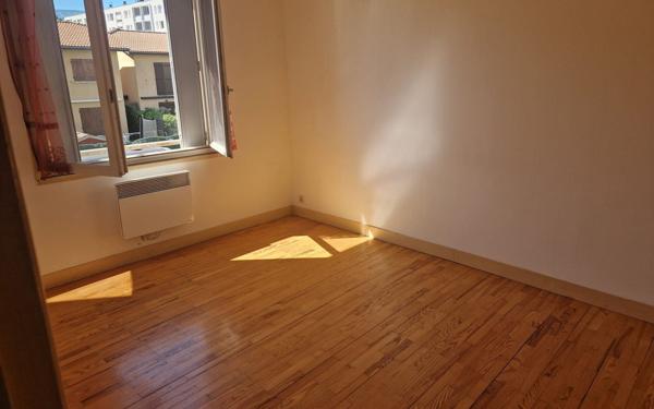 Appartement à vendre    2 pièces • 42 m2 Grenoble