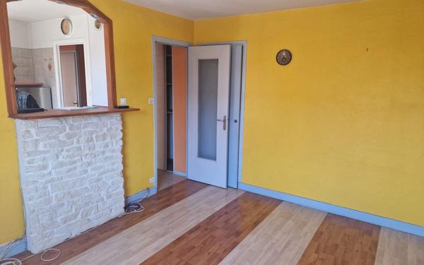 Appartement à vendre    2 pièces • 42 m2 Grenoble