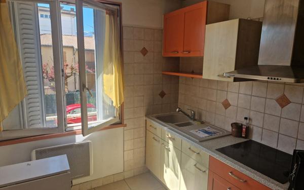 Appartement à vendre    2 pièces • 42 m2 Grenoble