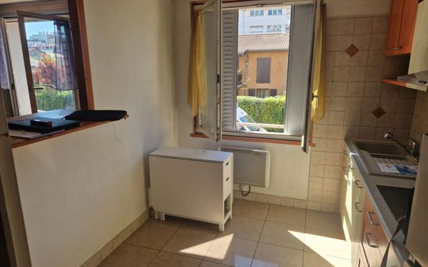 Appartement à vendre    2 pièces • 42 m2 Grenoble