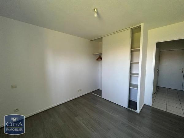 Appartement à louer 2 pièces 47.58m² Castelsarrasin (82100)