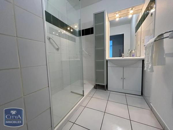 Appartement à louer 2 pièces 47.58m² Castelsarrasin (82100)