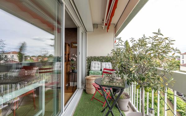 Appartement à vendre    3 pièces • 63,74 m2 Joinville-le-Pont