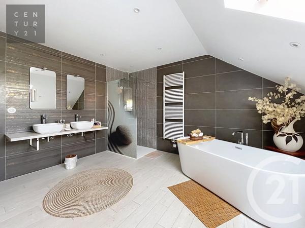 Maison à vendre  8 pièces - 202 m 2   TROYES  - 10