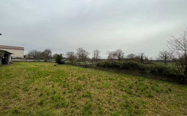 Maison à vendre    3 pièces • 70 m2 Nieuil