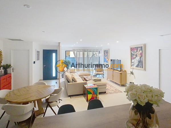 Vente                                                      Villa
                        
                     4 pièces                      117 m2                     à Cabestany