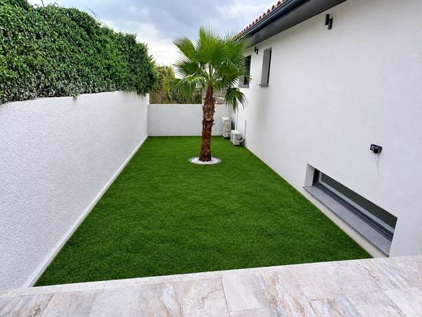 Vente                                                      Villa
                        
                     4 pièces                      117 m2                     à Cabestany