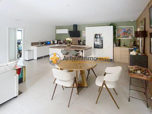 Vente                                                      Villa
                        
                     4 pièces                      117 m2                     à Cabestany