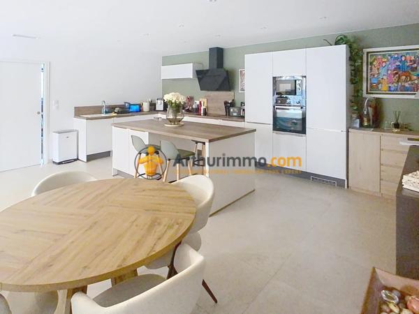 Vente                                                      Villa
                        
                     4 pièces                      117 m2                     à Cabestany