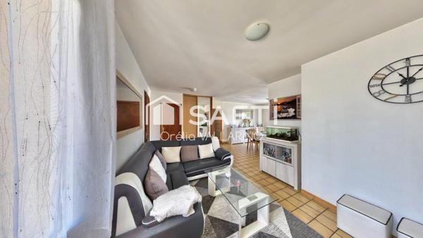 Maison familiale 4 chambres avec piscine - Terrain de 676 m²