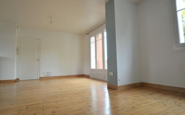 Appartement à louer    4 pièces •  Billère
