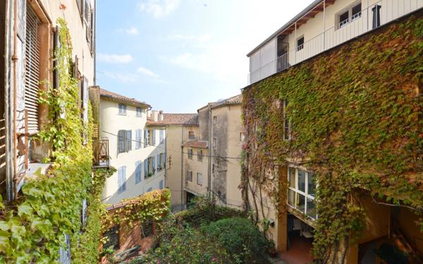 Appartement à vendre    5 pièces • 120,31 m2 Grasse
