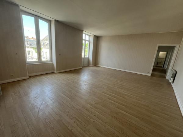 Appartement à louer |  Argenton-sur-Creuse |  3 pièces | 100 m²